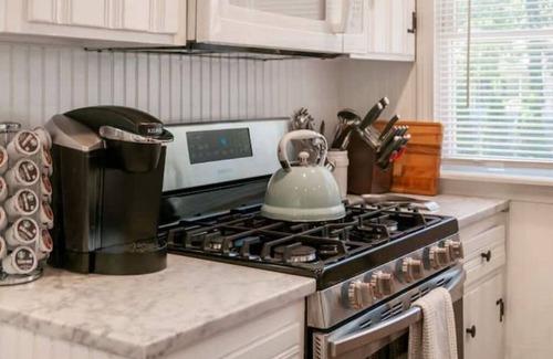 Wianno Casa | Pristine Osterville Cottage