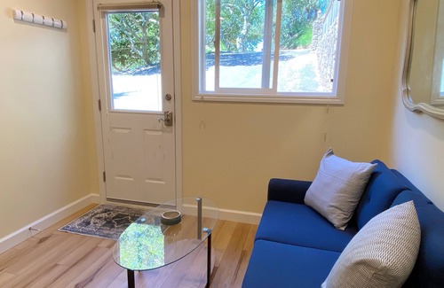 Bayside Acres Apartamento | Pristine New Studio—Walk to SF Bay & State Park! With A/C!