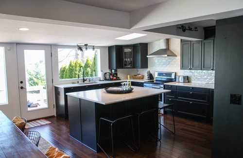 Deale Beach Casa | Pristine Waterfront Home with Expansive Views.