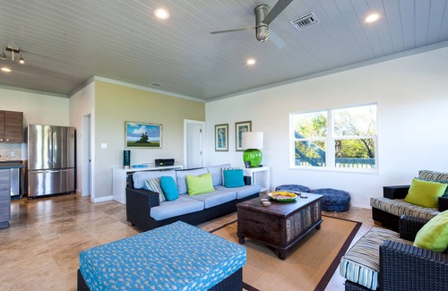 North Palmetto Point Casa | Priv. Beachfront Estate w/Htd Pool, Tennis Ct, Basketball, Kayaks, Pickleball
