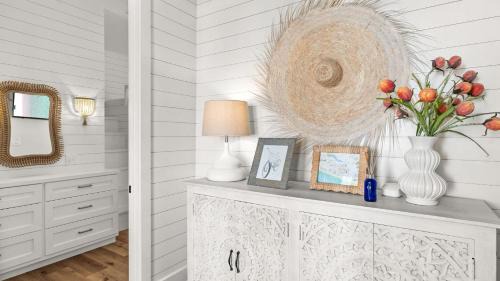 San Juan Casa | Priv Heated Pool Hot Tub Boat-Friendly Sleeps 16 One For All by AvantStay