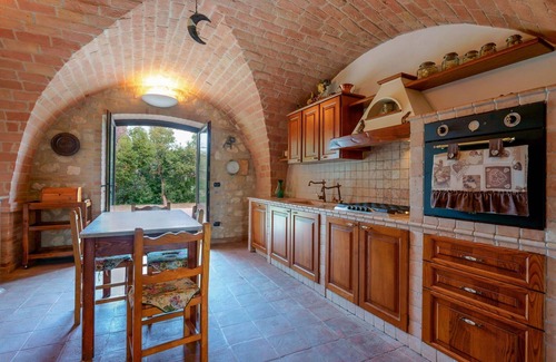 Campli Villa | Casa de vacaciones privada con jacuzzi, piscina privada, WIFI, sauna, TV, patio, cerca de Teramo