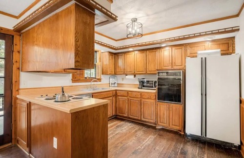 Kedron Cabina | Privacy and peace at the cozy Cabin. Family friendly and pet friendly