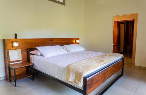Punta Mala Casa | Privacy-large Pool-wildlife-amazing