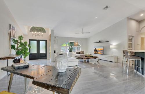 Bonita Springs Casa | Privacy Pool Gulf Access and Luxury