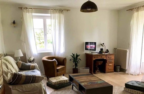 Saint-Martin-de-Nigelles Casa | Piso privatizado, 2 habitaciones tranquilas en longere encantador