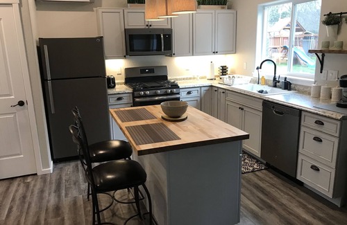 Grants Pass Cabaña | Private 1 BDRM Cottage