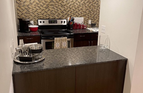 Zilker Condominio | Private 1BD 1BR in the heart of South Lamar.