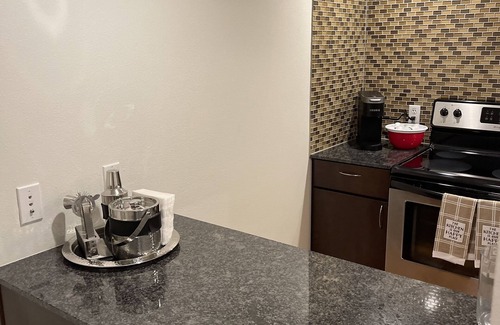 Zilker Condominio | Private 1BD 1BR in the heart of South Lamar.