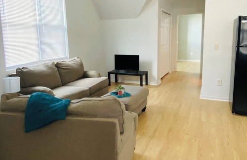 Monroe Apartamento | Private 1BR/1BA Open Concept Apartment, professional travelers