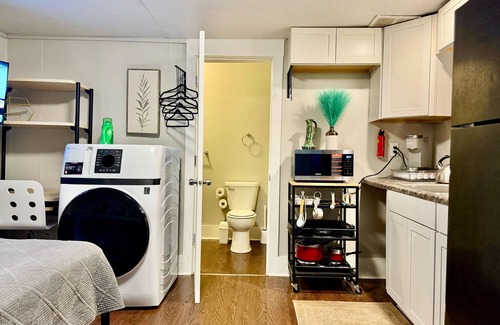 Fountain Square Apartamento | Private 1BR, Monthly Stays, Pups Welcome