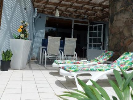 Tarajalillo Casa | Private 2-Bedroom Bungalow with Terrace in Bahía Feliz