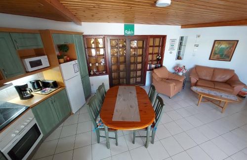 Tarajalillo Casa | Private 2-Bedroom Bungalow with Terrace in Bahía Feliz