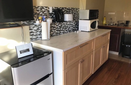 Northwest Calgary Casa | Private 2 Bedroom guests suite with separate entrance in Northwest+Nature views