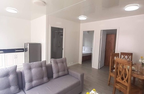 Looc Casa | Private 2 bedroom house with garden, free wifi