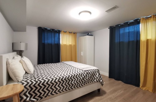 Richview Apartamento | Private 2 bedroom suite, full kitchen and bathroom