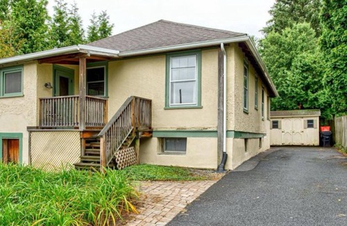 State College Casa | Private 2 Bedroom in the heart of State College, Walk to town & Beaver Stadium