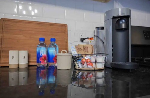 Tremont Apartamento | Private 2 Level Apartment with Hot Tub in Tremont