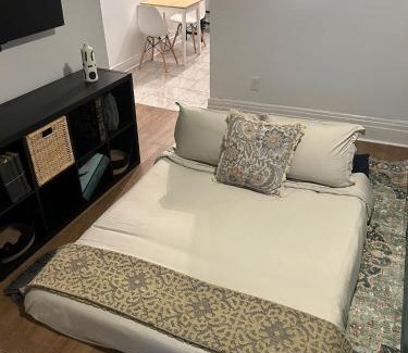 Brockton Village Casa | Private 2 Storey Home with 3BR-2BA by Queen West