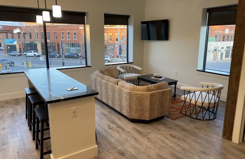 Crossroads Arts District Casa | Private 2 Story City Loft Style