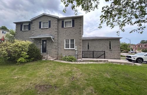 Pickering Apartamento | Private 2bedroom Unit, Free Parking, Free from Smoke & Pet, Self-Check IN
