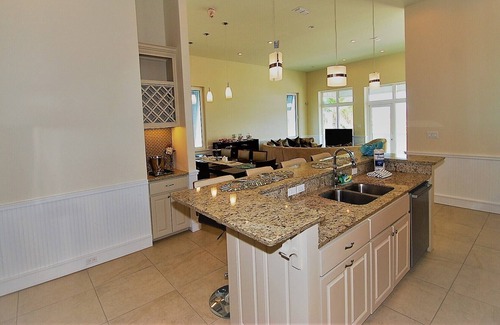 South Padre Island Casa | Baño privado de 3 habitaciones y 4 baños frente a la bahía con piscina y muelle ~ Alquiler de lujo ~