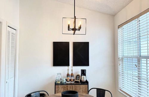 Lake Frederica Condominio | Private 3-bedroom Condo on Luxury Golf Course in Orlando + Pool, Gym, Golf & Fun