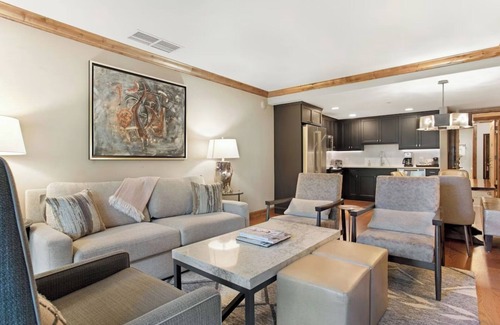 Vail Condominio | Private 3-Bedroom Condo within a 5 Star Hotel, Vail Village Location, Ski In/Ski Out Base Camp