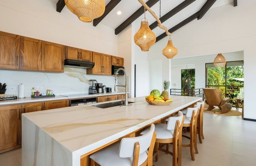 Valle Pura Vida Casa | Private 3Bdrm 3.5Ba Jungle Home w/Pool near Manuel Antonio