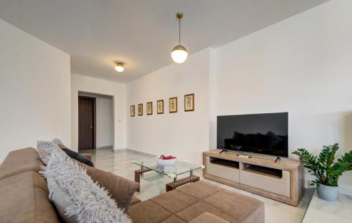 Pembroke Apartamento | PRIVATE 3BR APARTMENT Next to Paceville & St George's Bay