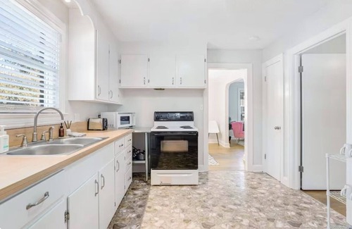North Charleston Casa | Private 3BR- Mins to Park Circle and I-26- Large Backyard