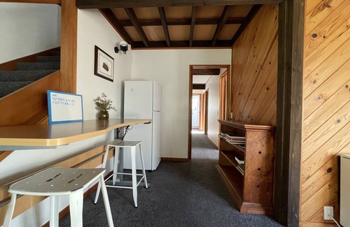 Lower Hutt Casa | private 3brms cabin by Highway 2 w/i seaview n bush, 2km to city, 15km to Welly