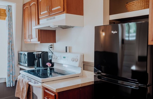 North Adams Casa | Private 3rd Floor of Beautiful Historic Home with Balcony - Walk to Mass MoCa