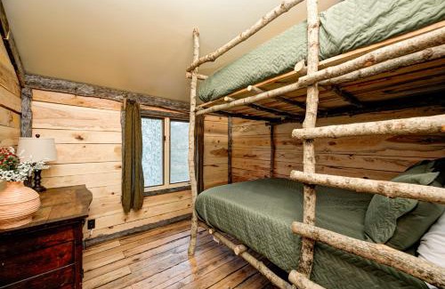 Helmsburg Casa | Private 4 acre waterfront cabin with Hot Tub