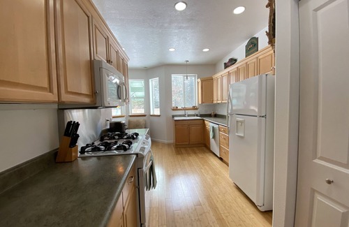 Kenai Casa | Private 4 bedroom home in the heart of Kenai