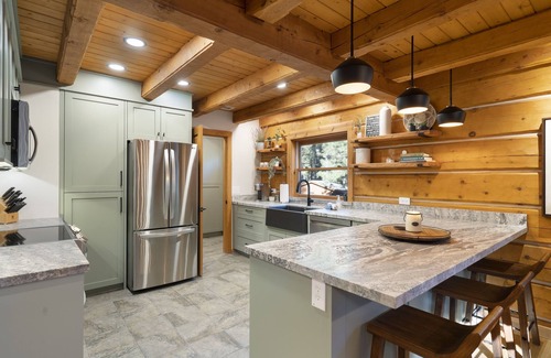Northridge Estates Cabina | Private 5-Acre Cabin Retreat – Woods, Wildlife & Starry Skies