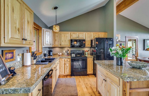 Indian Mountain Casa | Private 5 Acres w/ Mtn Views: Park County Cabin!