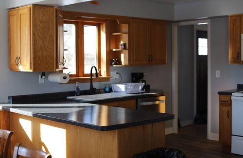 Marshland Otro | Private 5-bedroom farmhouse with AC in Rural Houston