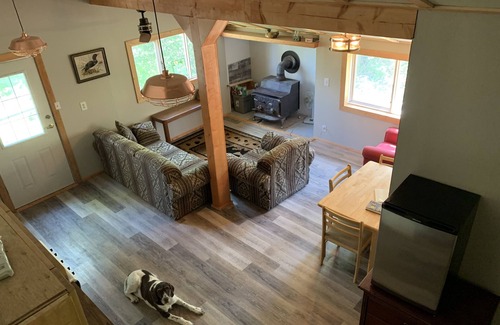 Pincher Creek Cabina | Private 500 acre ranch riverside cabin and fishing Oldman River. Family and pets