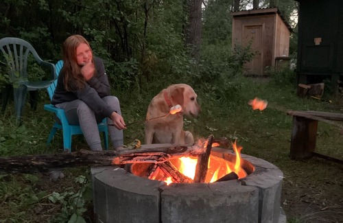 Pincher Creek Cabina | Private 500 acre ranch riverside cabin and fishing Oldman River. Family and pets