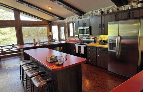 Hayward Casa | Round Lake Hayward WI - 6 Bedroom 2.5 Bathroom Lodge - 500+Feet Lakeshore Estate