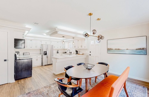 Calhoun Casa | Private acreage with mountain views, alfresco dining, & grill - near Webb Lake