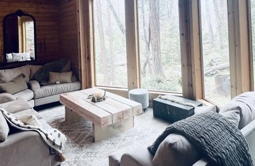 Camp Nelson Cabina | Private and big Log cabin with Hot-Tub In Sequoia National Forest/ Monument