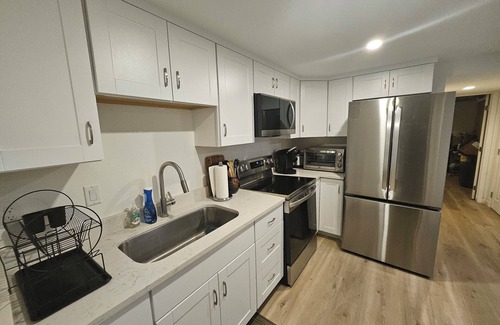 Littleton Casa | Private And Comfortable Home With Lots Of STORAGE For Your Long Term Stay!