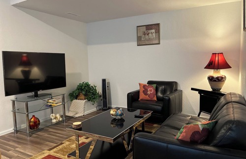 Green Valley Ranch Casa | Private and Cozy Basement Suite: 12 Mins From DIA