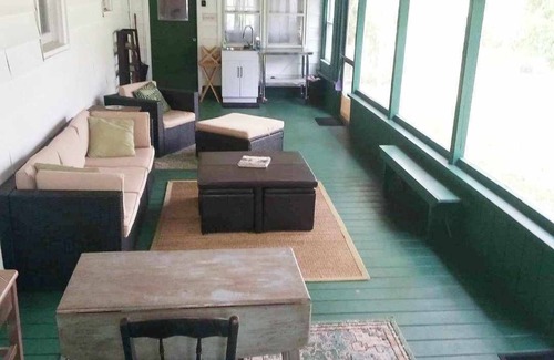 West Beach Casa | Private and Peaceful Family-friendly Home near Beach - close to everything!