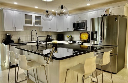 Palm River Estates Casa | Private and Peaceful Home