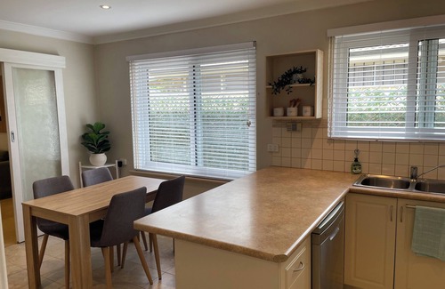 Kardinya Casa | Private and Secure, 3 bed 1.5 bath