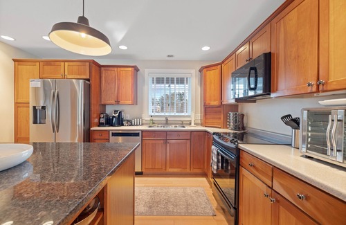 Kennebunk Casa | Private and serene Kennebunk Sanctuary, close to all the local attractions