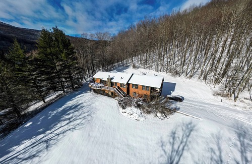 Snowshoe Cabina | ¡Acogedora y relajante escapada familiar con raquetas de nieve!